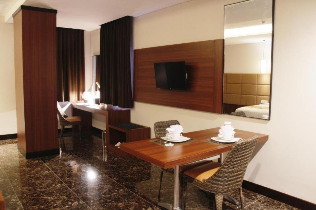 Atrium Premiere Cilacap Exterior photo